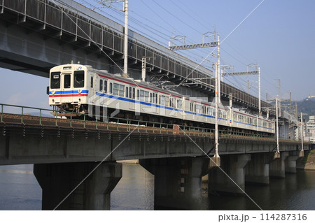 ［JR-B］可部線105系4扉車（広島⇔可部） 114287316
