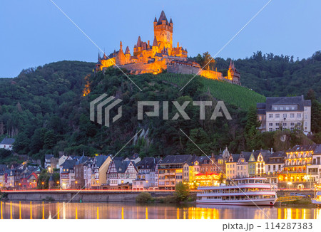 Cochem with Reichsburg castle, Germany 114287383