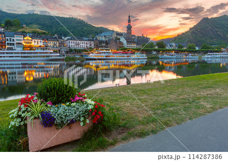 Cochem at sunset, Germany 114287386