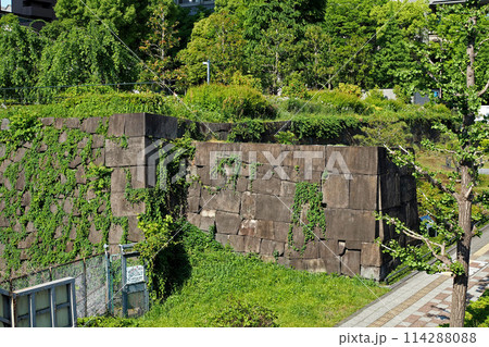 江戸城外堀・赤坂御門跡の石垣【東京都千代田区】 江戸城外堀・赤坂御門跡の石垣【東京都千代田区】 114288088