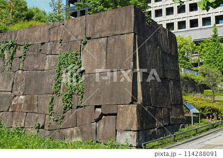 江戸城外堀・赤坂御門跡の石垣【東京都千代田区】 江戸城外堀・赤坂御門跡の石垣【東京都千代田区】 114288091