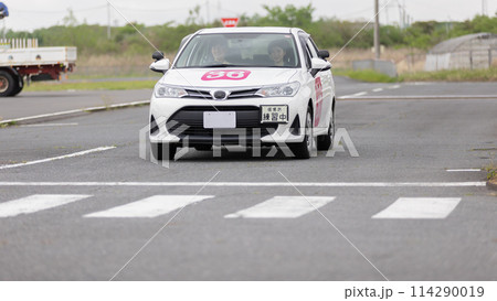 免許 車 教習所 免許 車 教習所 114290019