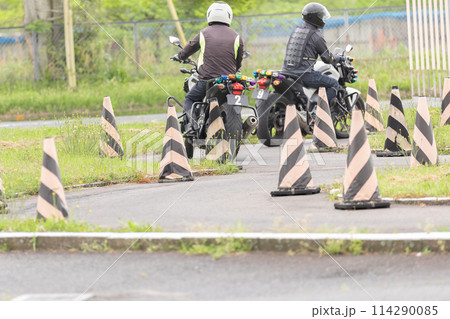 免許　バイク　教習所 114290085