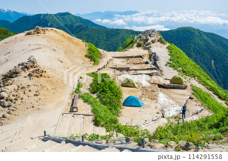 夏の燕岳登山:燕山荘テント場 夏の燕岳登山:燕山荘テント場 114291558