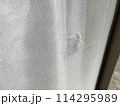 破れた網戸 114295989