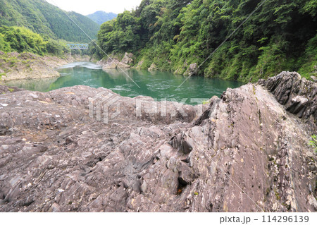 日本最古の石発見地 114296139