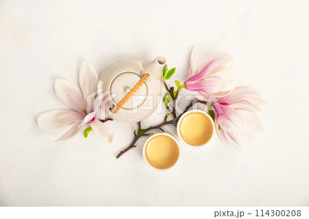 Tea Ceremony with Magnolia Blossoms 114300208