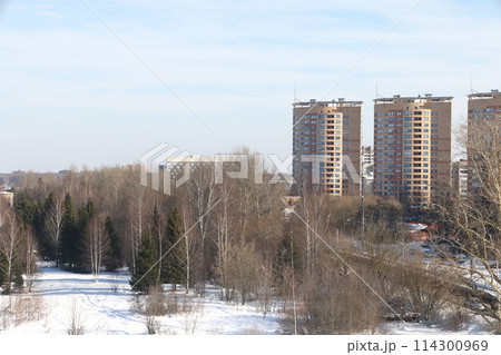 river on a sunny evening. Trees and shrubs. Landscape of winter nature, river banks  114300969