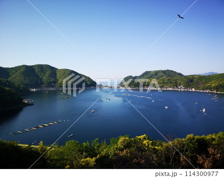 福井県の三方五湖の日向湖（ひるがこ） 114300977