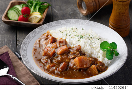 お野菜たっぷりのカレーライス 114302614