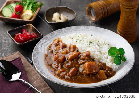 お野菜たっぷりのカレーライス 114302639