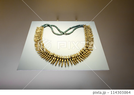 Pre-Columbian gold artifact in the Museo del Oro. Famous Gold Museum, Bogota, Colombia. 114303864