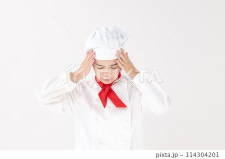 ミドル女性 コック服 頭痛 ミドル女性 コック服 頭痛 114304201
