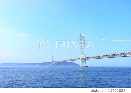 兵庫県神戸市、明石海峡大橋の風景 114310224