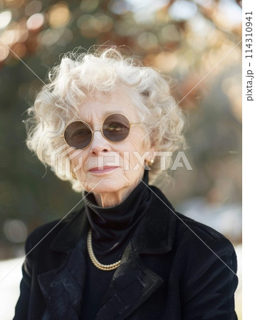 Old White Woman with Blond Curly Hair vintage Illustration. 114310941