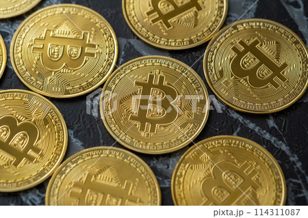 沢山の仮想通貨ビットコイン 114311087