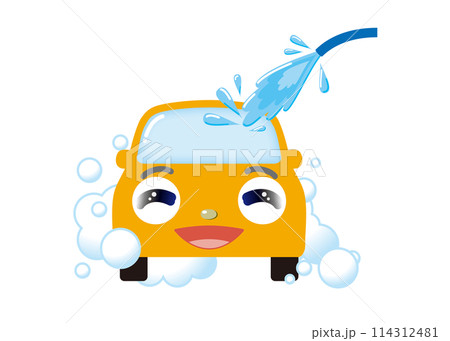 洗車中の、かわいいイエローの車（正面） 114312481