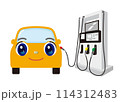 給油中の、かわいいイエローの車（正面） 114312483