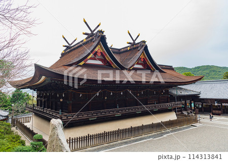 岡山 吉備津神社 国宝本殿 114313841