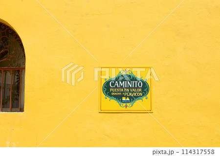 Caminito painted houses, La Boca, Buenos Aires 114317558