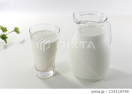 牛乳 ミルク 114319749