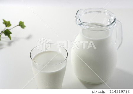 牛乳 ミルク 114319758