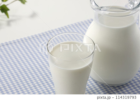 牛乳 ミルク 114319793
