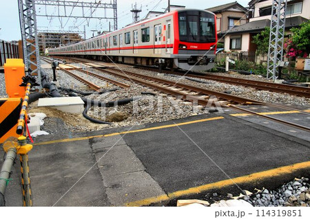 進む準備段階… 高架化に向け線路切替工事を目前に控えた『春日部~北春日部駅間』上り本線 進む準備段階… 高架化に向け線路切替工事を目前に控えた『春日部~北春日部駅間』上り本線 114319851