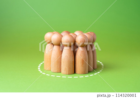 People are gathered in a circle. Assemble a group based on criteria. Find a team. Candidates for recruiting. Not enough space. Isolate from the rest, set apart. 114320001