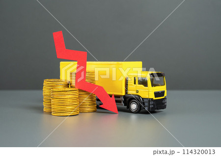 Fall in cargo transportation revenues. Slowdown and decline of the economy, reduction in cargo traffic. Reduce freight transport costs and increase transportation efficiency. 114320013