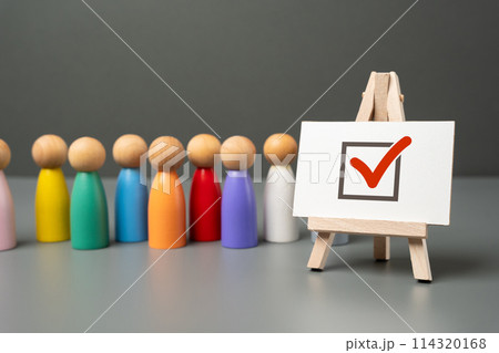 Election Day. Queue for the elections. Leave your vote. Survey. Referendum. Democracy and public institutions. 114320168