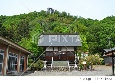 埼玉県皆野町金崎の金崎神社 114321688