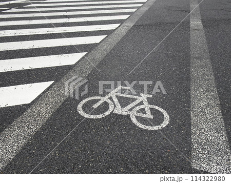 自転車通行帯 114322980