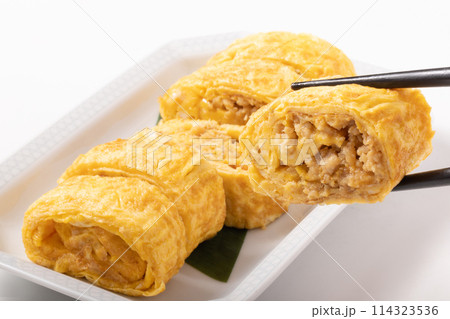 鶏そぼろ入り卵焼き 鶏そぼろ入り卵焼き 114323536
