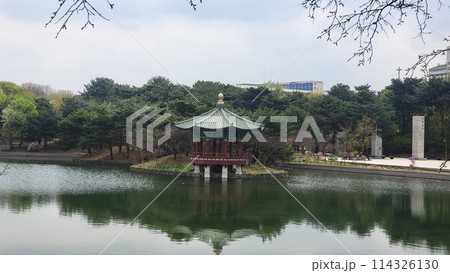 pavilion 114326130