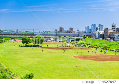 GWの多摩川河川敷グラウンド　川崎市 114327047