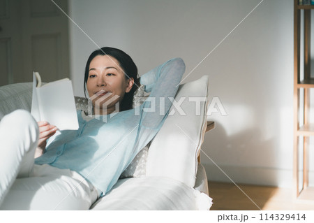 a forty-something woman 114329414