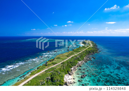 【沖縄・宮古島】東平安名崎上空からドローンで撮影④ 114329848