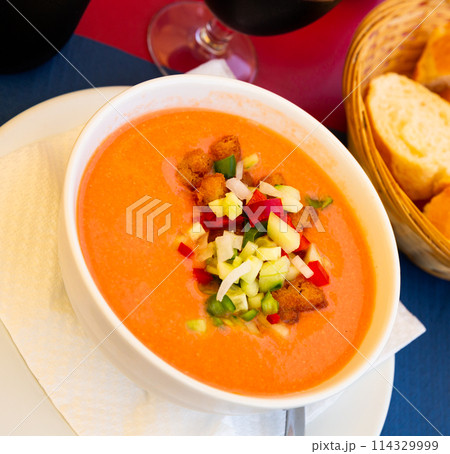 Andalusian gazpacho served with croutons Andalusian gazpacho served with croutons 114329999