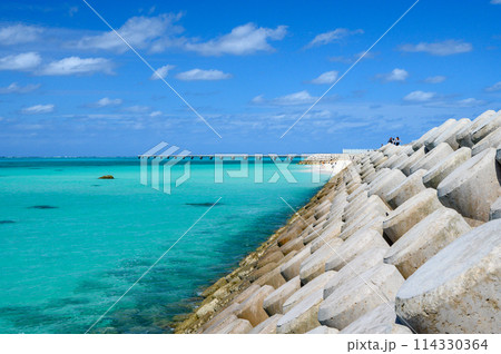 【沖縄・宮古島】下地空港北（17END）の青くきれいな海を撮影⑥ 114330364