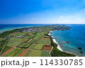 【沖縄・宮古島】狩俣集落上空から宮古島市内をドローンで撮影 114330785