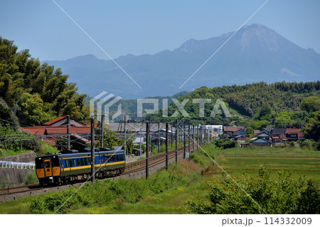 山陰線を走るキハ187系特急スーパーまつかぜ2両 114332009