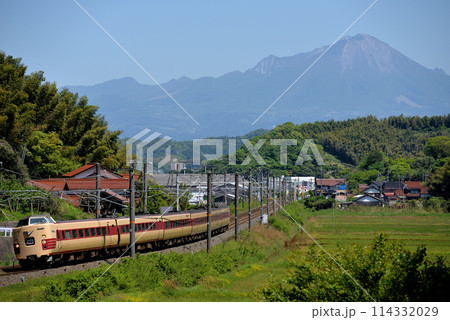 山陰線を走る381系L特急やくも9号 山陰線を走る381系L特急やくも9号 114332029