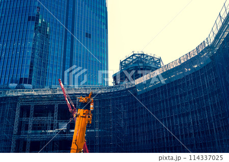 工事中の大規模建設 高輪ゲートウェイ 2024.04　b-4 暖色加味 114337025