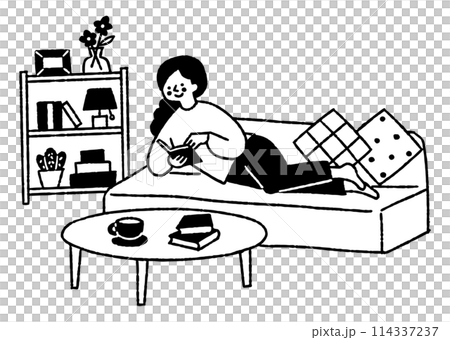 一個女人以舒適的姿勢讀書_2 114337237