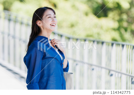 若い女性 ビジネスウーマンのポートレート 114342775