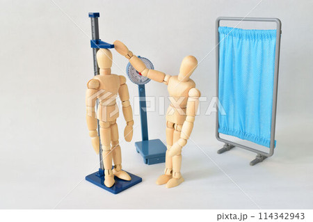 身体測定 114342943