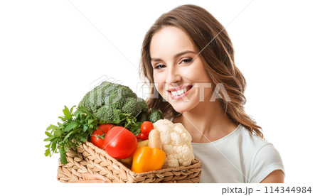 野菜を持つ女性 114344984