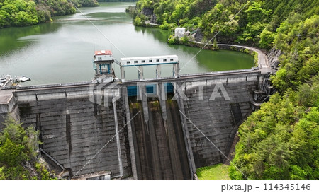 広島県世羅郡【三川ダム】ドローン空撮_MKD_No06 114345146