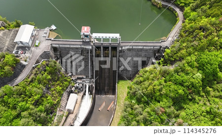 広島県世羅郡【三川ダム】ドローン空撮_MKD_No21 114345276